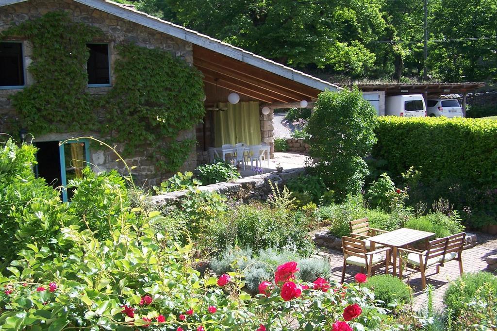 Вилла Domaine De Salomony Marcols-les-Eaux Экстерьер фото
